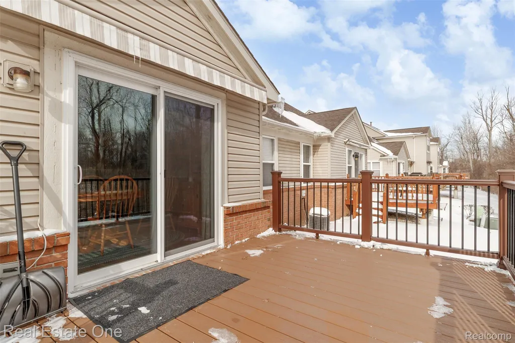 5481 Greenway Drive Trenton City MI 48183