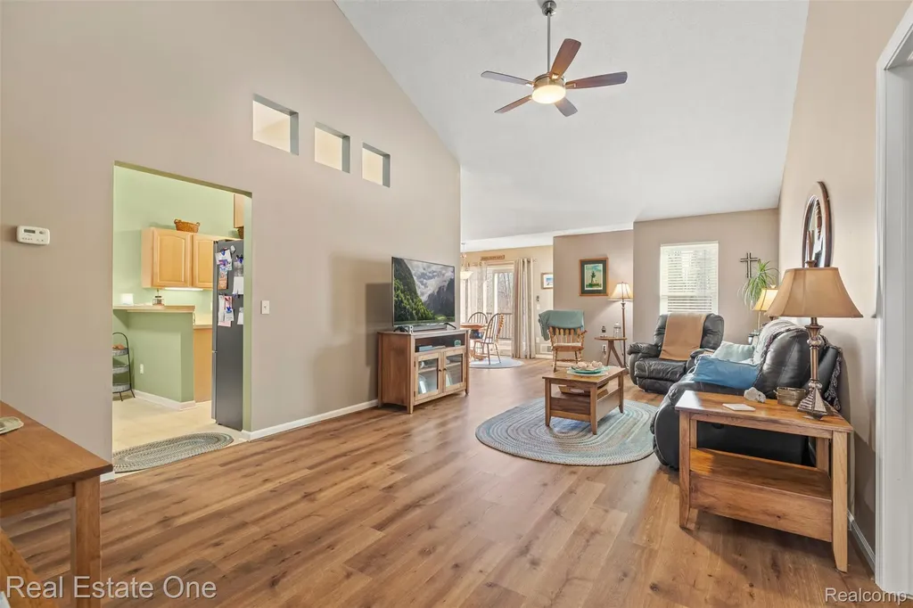 5481 Greenway Drive Trenton City MI 48183