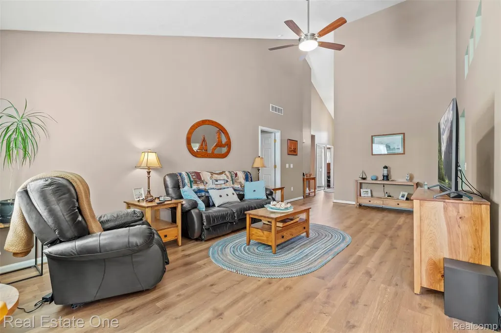 5481 Greenway Drive Trenton City MI 48183