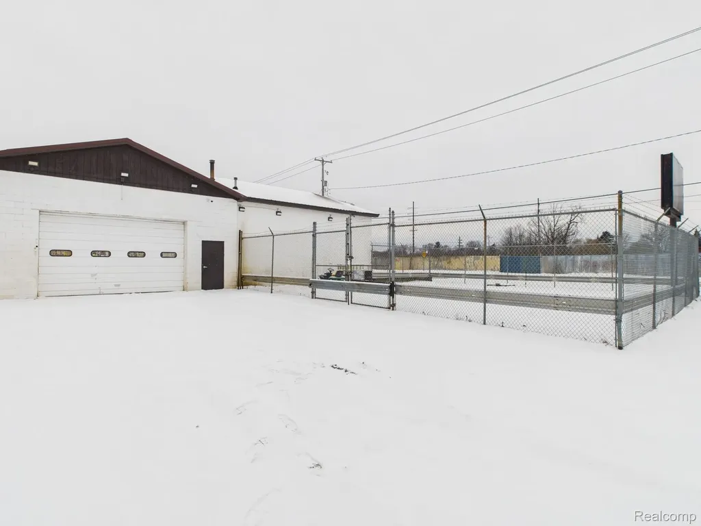 3220 Western Road Flint City MI 48506