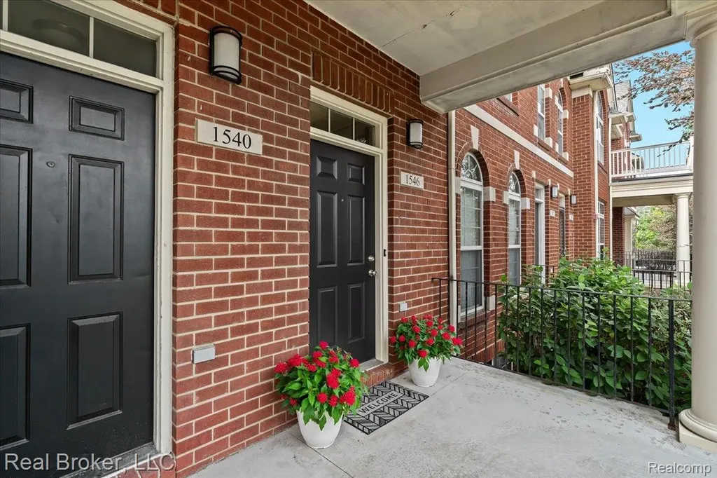 1546 Devon Lane Troy City MI 48084
