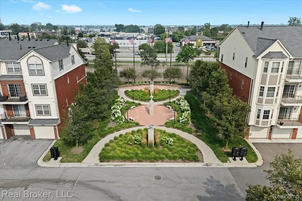 1546 Devon Lane Troy City MI 48084