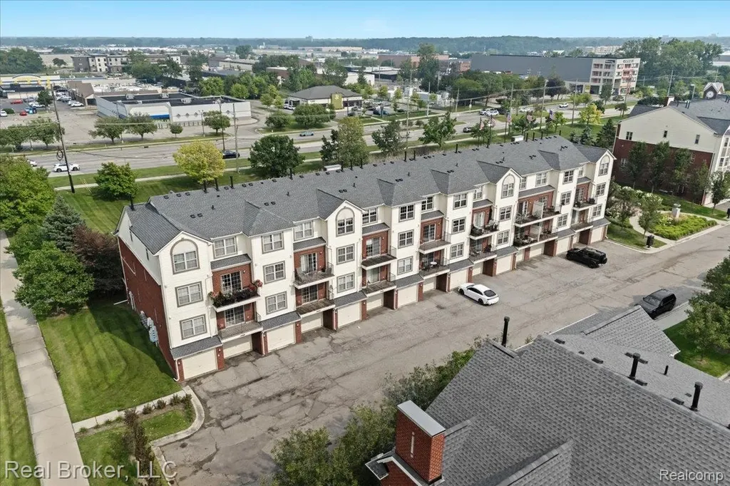 1546 Devon Lane Troy City MI 48084