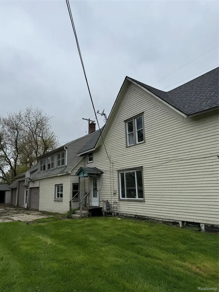 6934 John Street Brown City City MI 48416