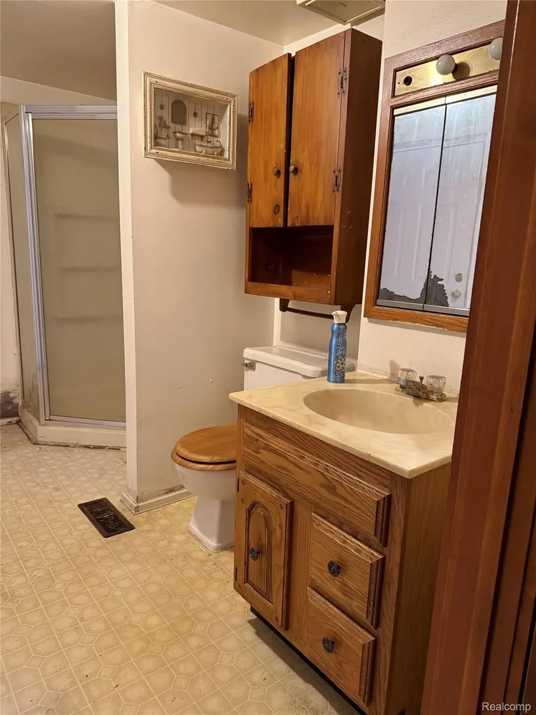 6934 John Street Brown City City MI 48416