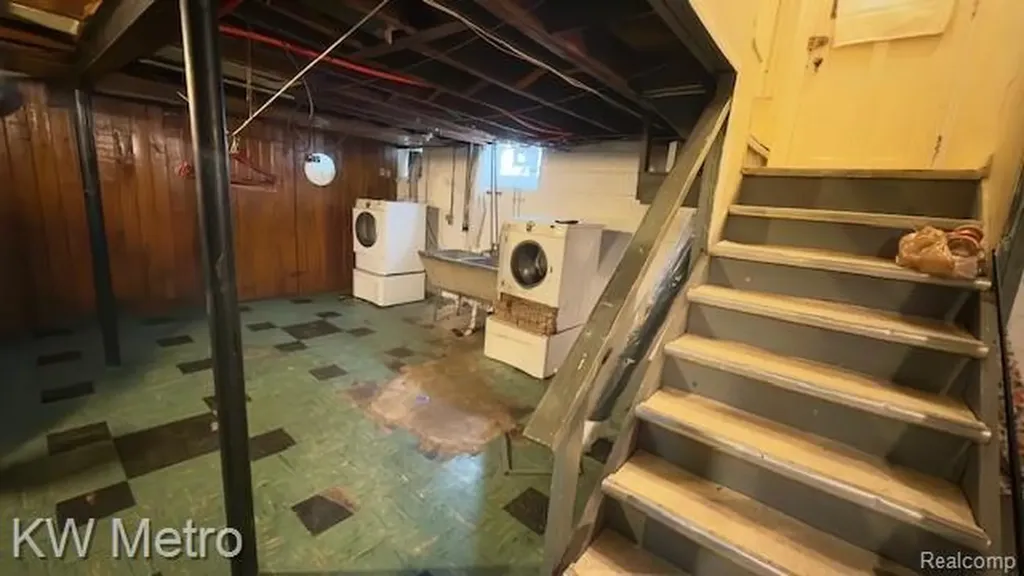 19219 Dean Street Detroit City MI 48234