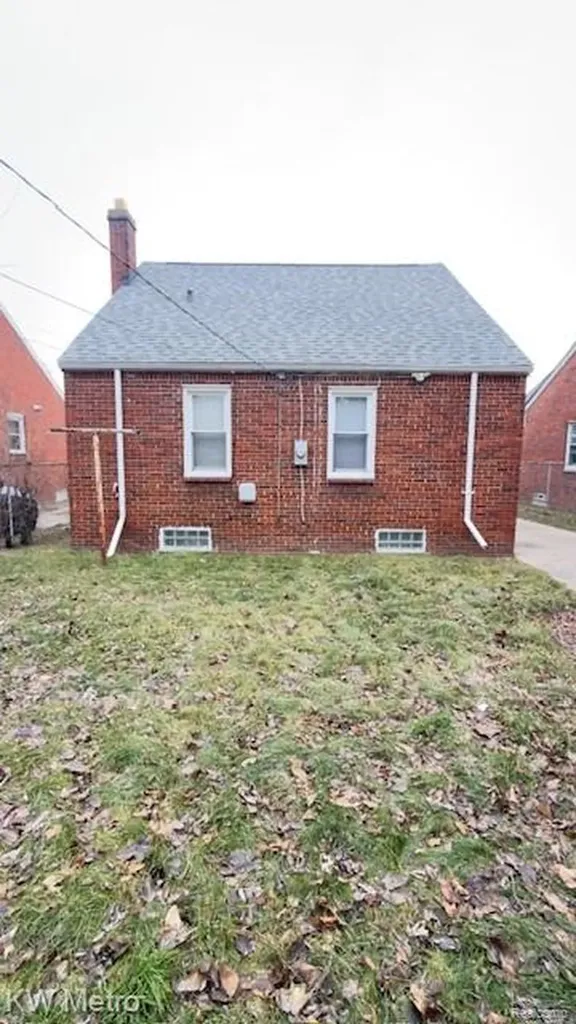 19219 Dean Street Detroit City MI 48234