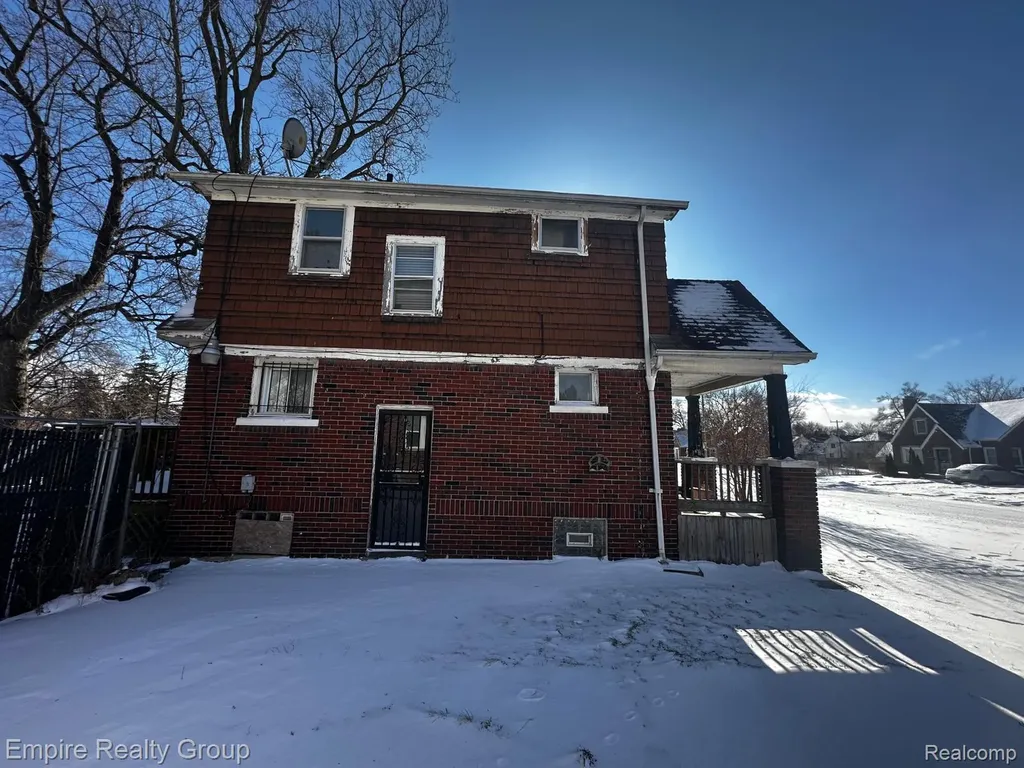 9326 Ward Street Detroit City MI 48228