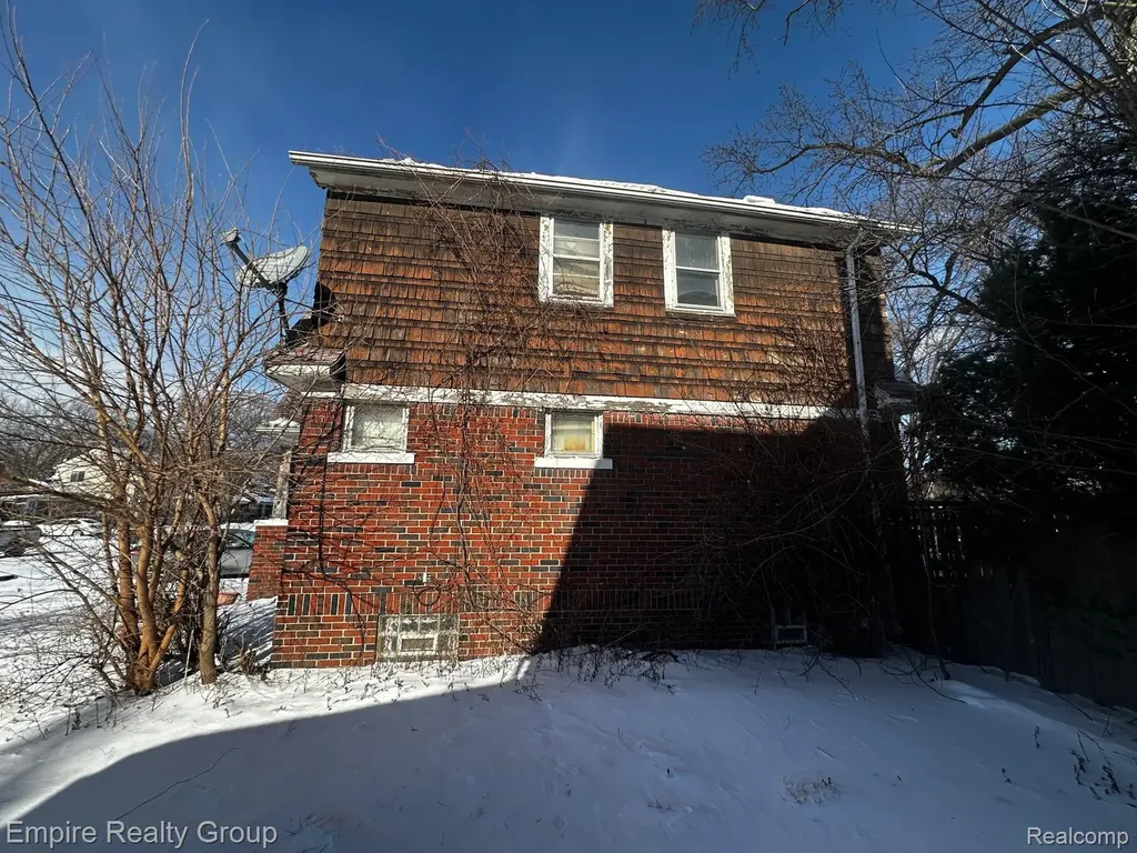 9326 Ward Street Detroit City MI 48228