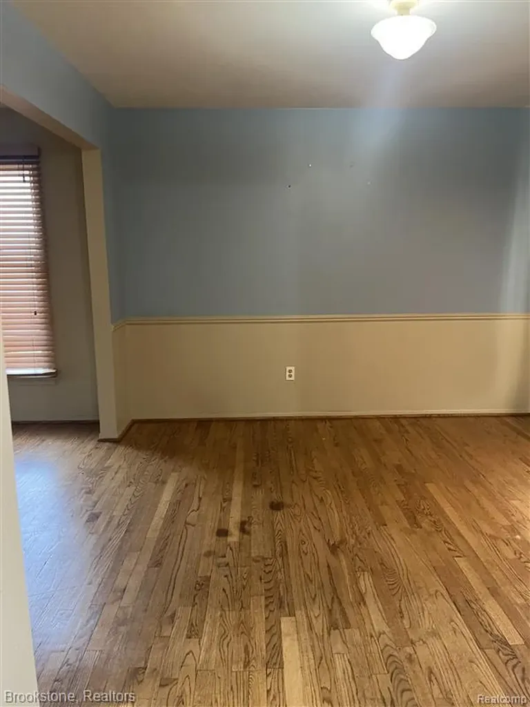 28917 Ramblewood Drive Farmington Hills City MI 48334