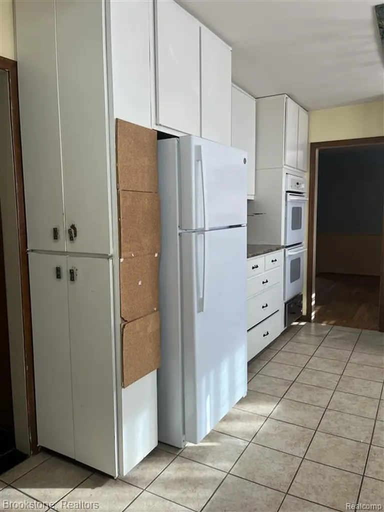 28917 Ramblewood Drive Farmington Hills City MI 48334