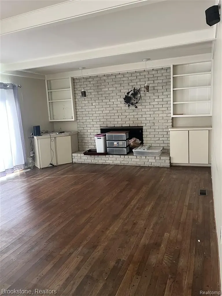 28917 Ramblewood Drive Farmington Hills City MI 48334