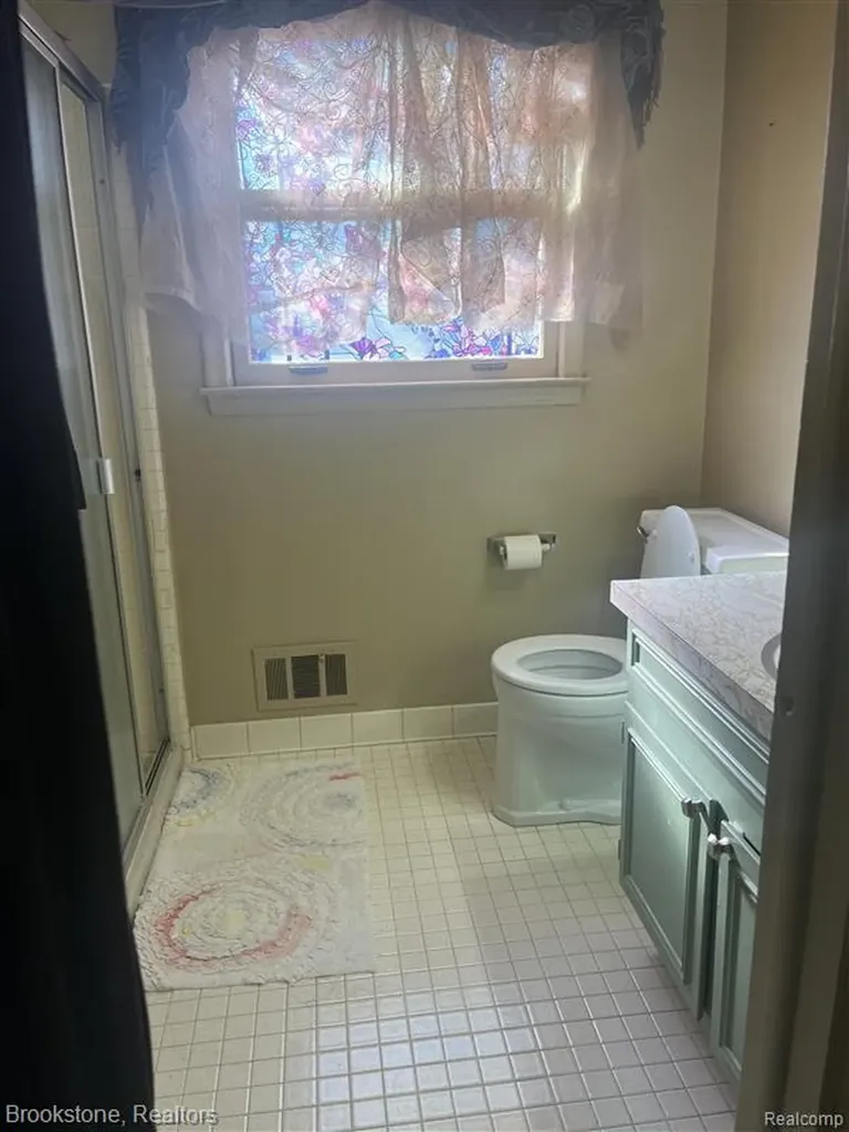 28917 Ramblewood Drive Farmington Hills City MI 48334
