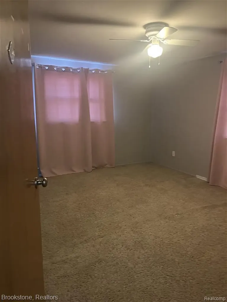 28917 Ramblewood Drive Farmington Hills City MI 48334
