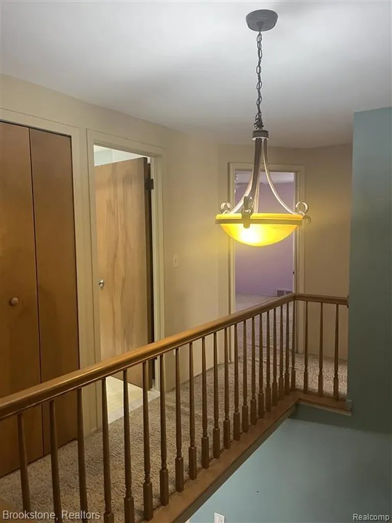 28917 Ramblewood Drive Farmington Hills City MI 48334