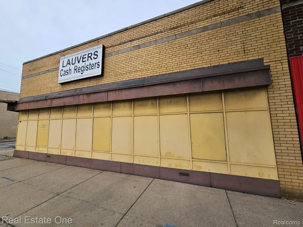1586 Fort Street Lincoln Park City MI 48146