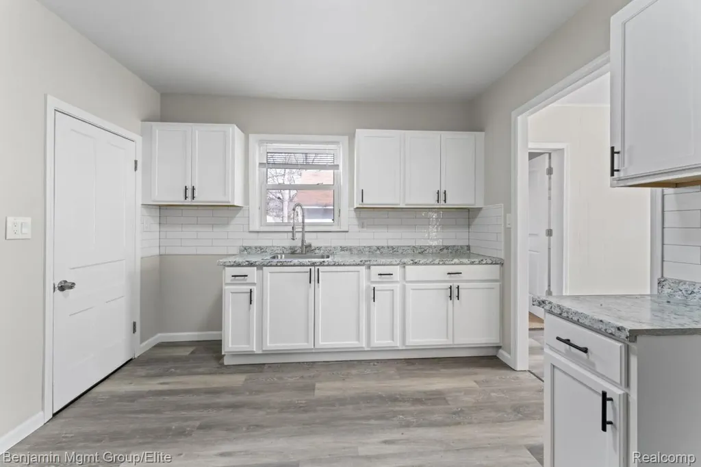 532 Fox Street Lapeer City MI 48446