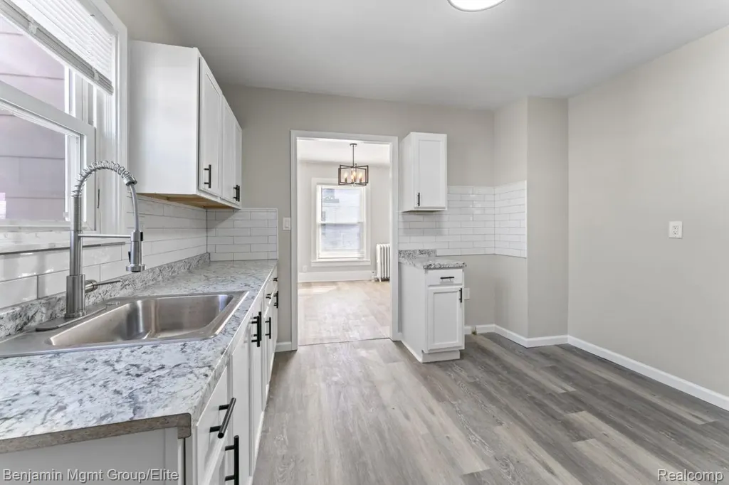 532 Fox Street Lapeer City MI 48446