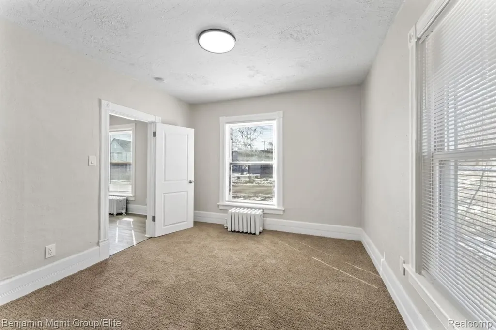 532 Fox Street Lapeer City MI 48446