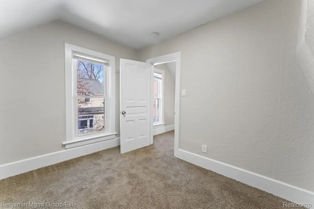 532 Fox Street Lapeer City MI 48446