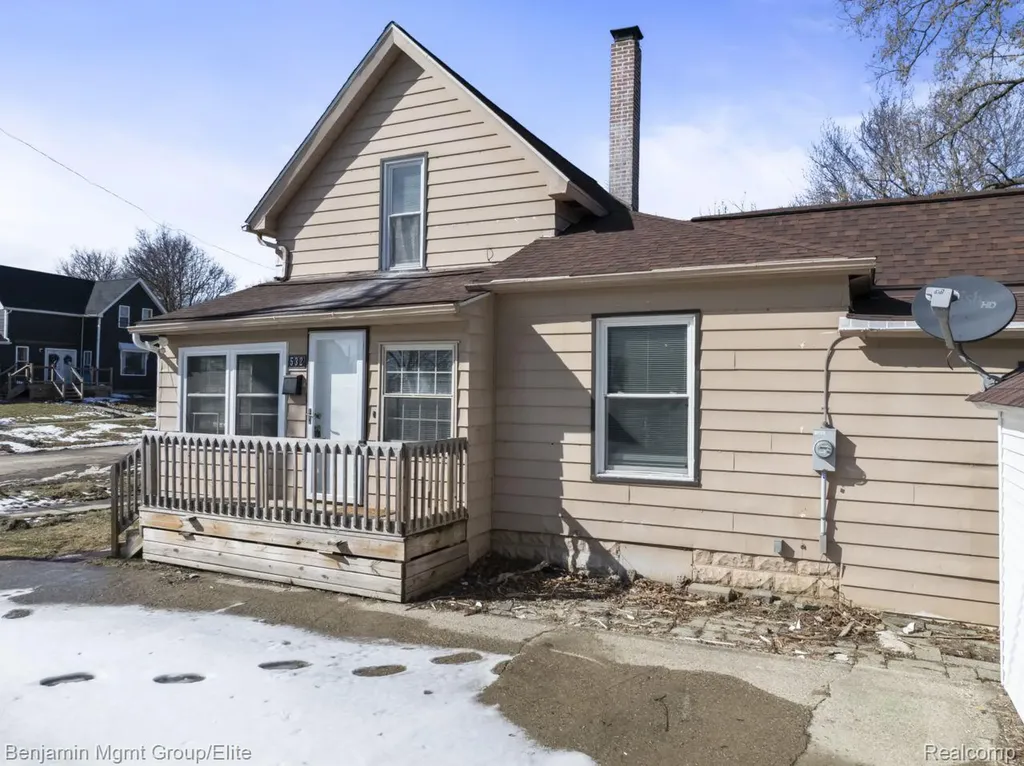 532 Fox Street Lapeer City MI 48446
