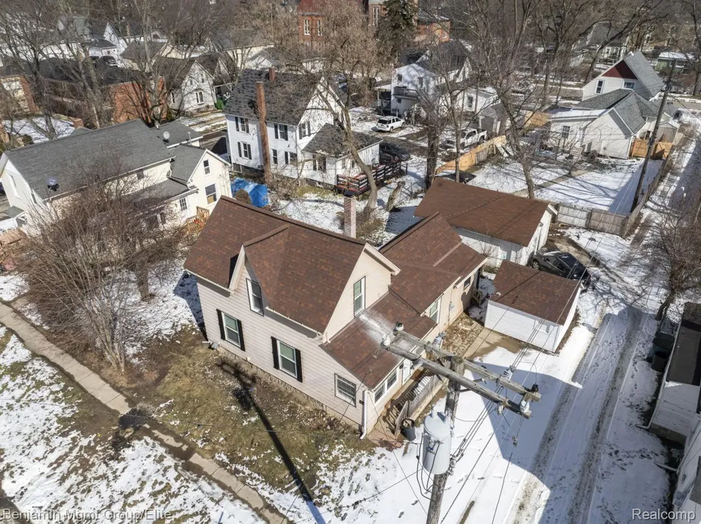 532 Fox Street Lapeer City MI 48446