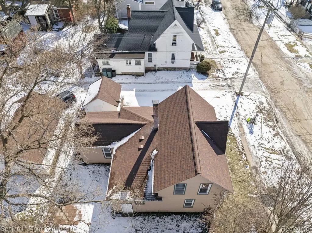 532 Fox Street Lapeer City MI 48446