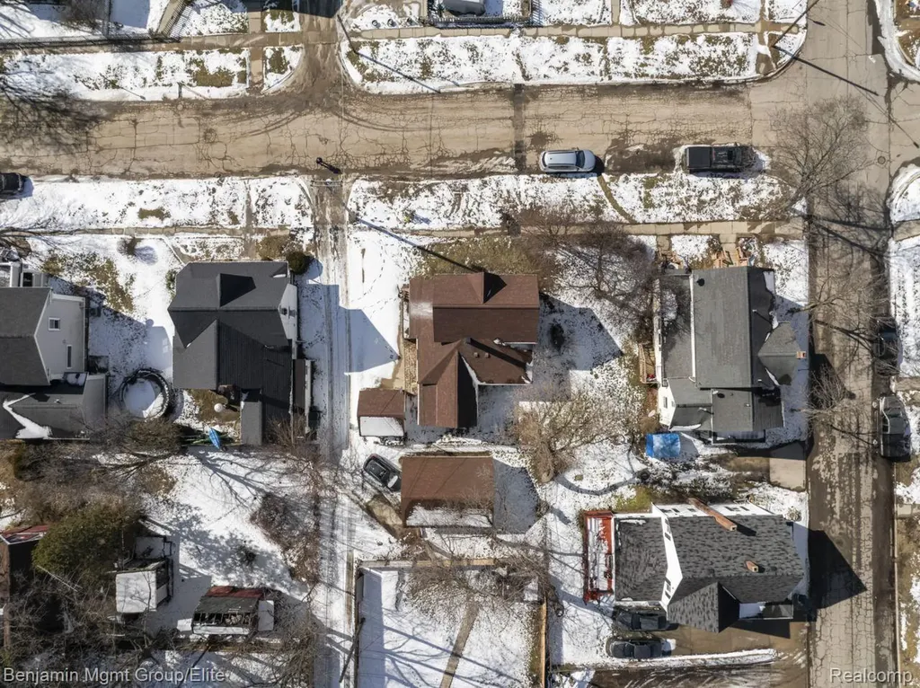 532 Fox Street Lapeer City MI 48446