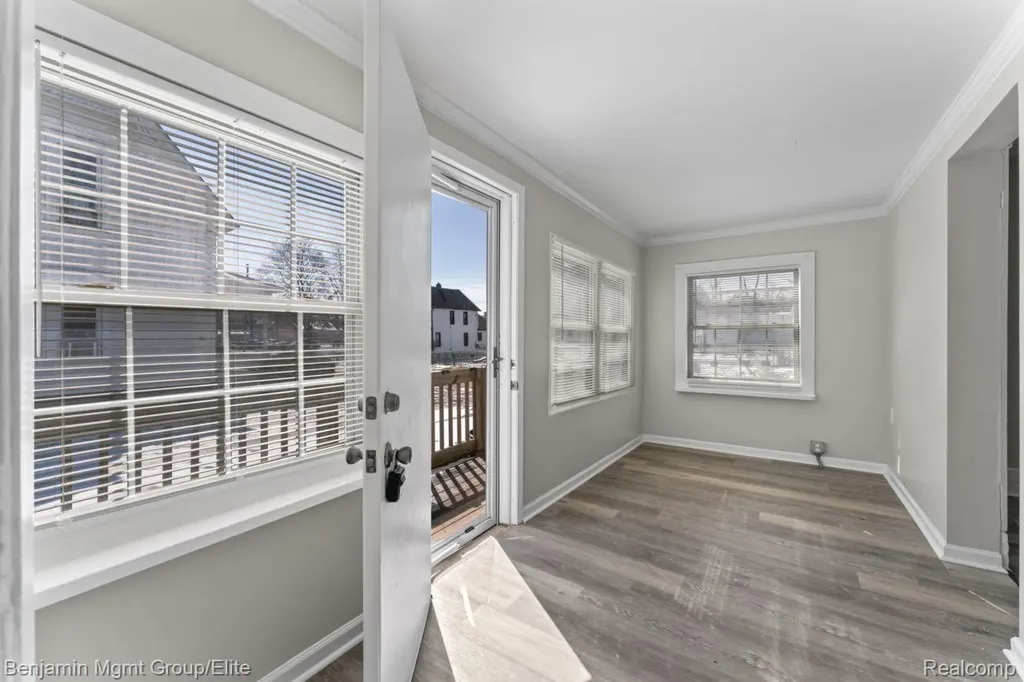 532 Fox Street Lapeer City MI 48446