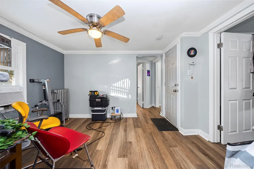 21857 Le Fever Avenue Warren City MI 48091