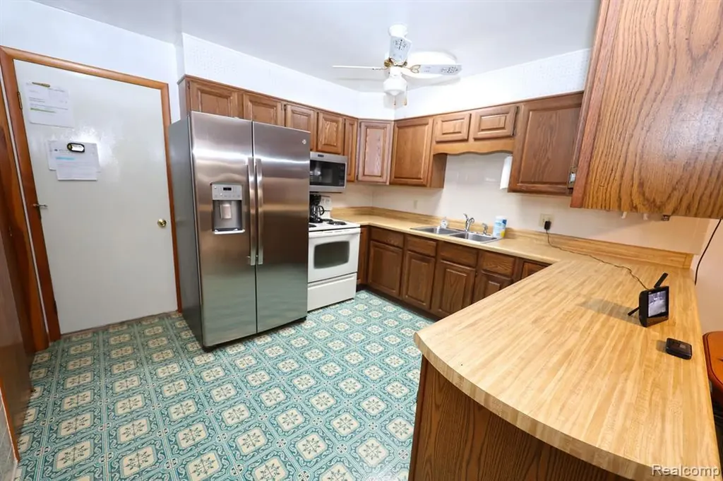 11575 Us Highway 31 Berrien Township MI 49103
