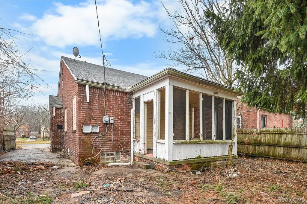 11137 E Outer Drive Detroit City MI 48224