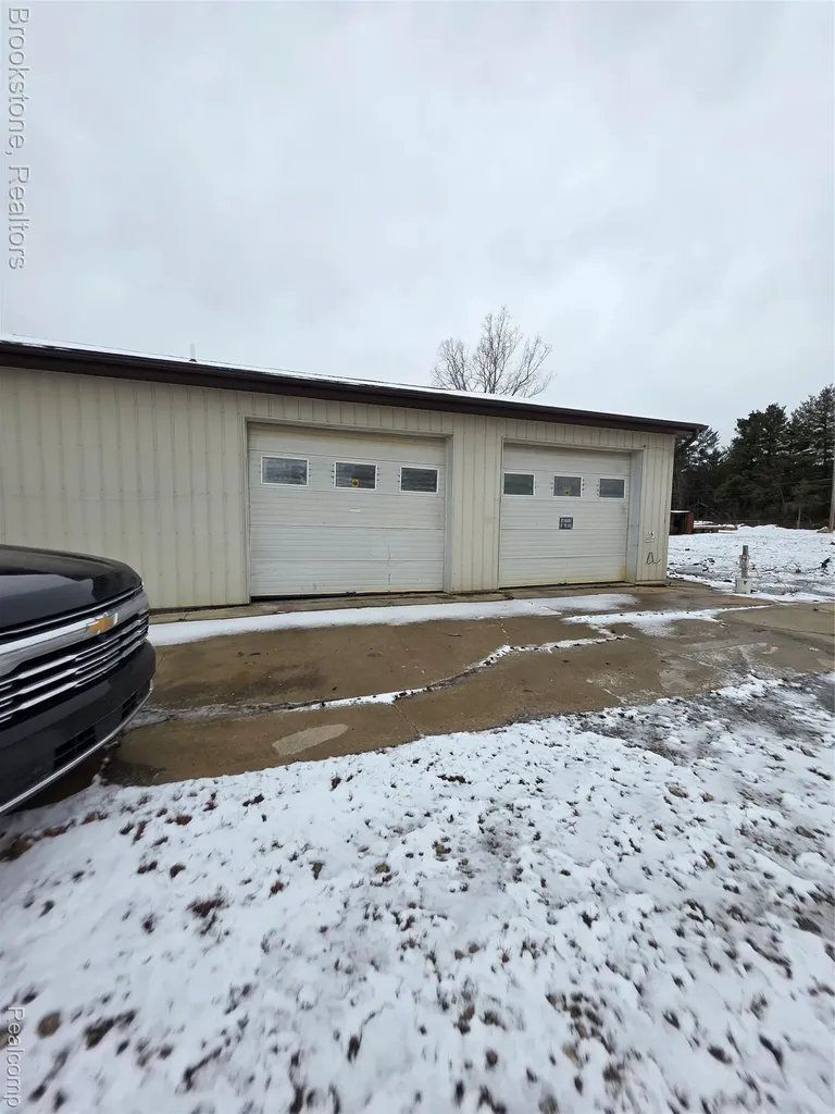 7435 N Dort Highway Genesee Charter Township MI 48458