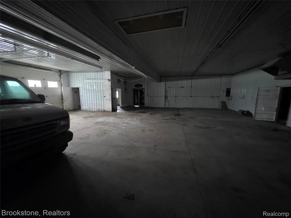 7435 N Dort Highway Genesee Charter Township MI 48458