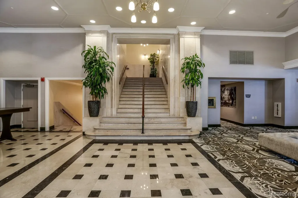 525 W Lafayette Boulevard Detroit City MI 48226