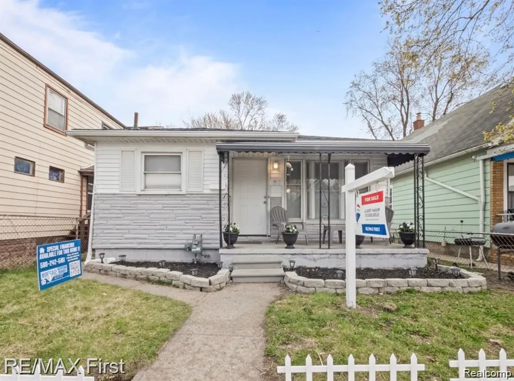 87 E Pleasant Street River Rouge City MI 48218