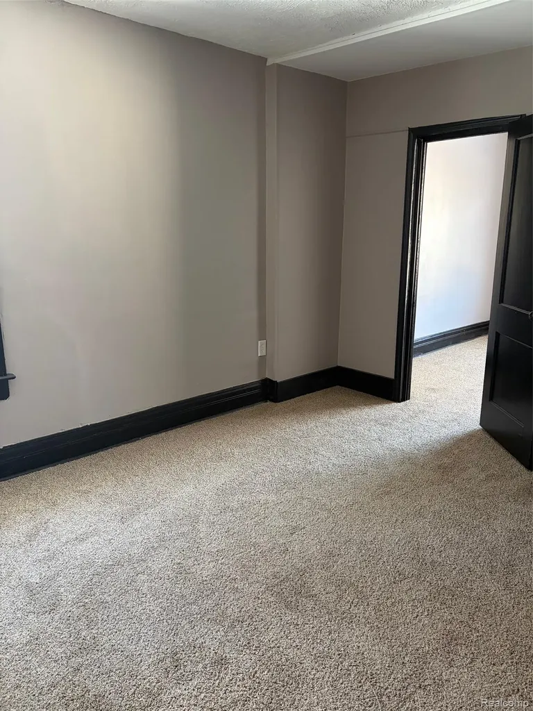 909 Burlingame Street Detroit City MI 48202