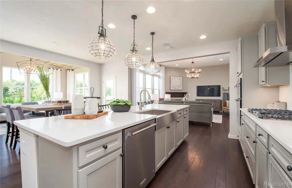 6243 Marsh Road Pittsfield Charter Township MI 48197
