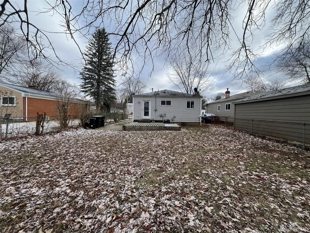 19461 Inkster Road Livonia City MI 48152