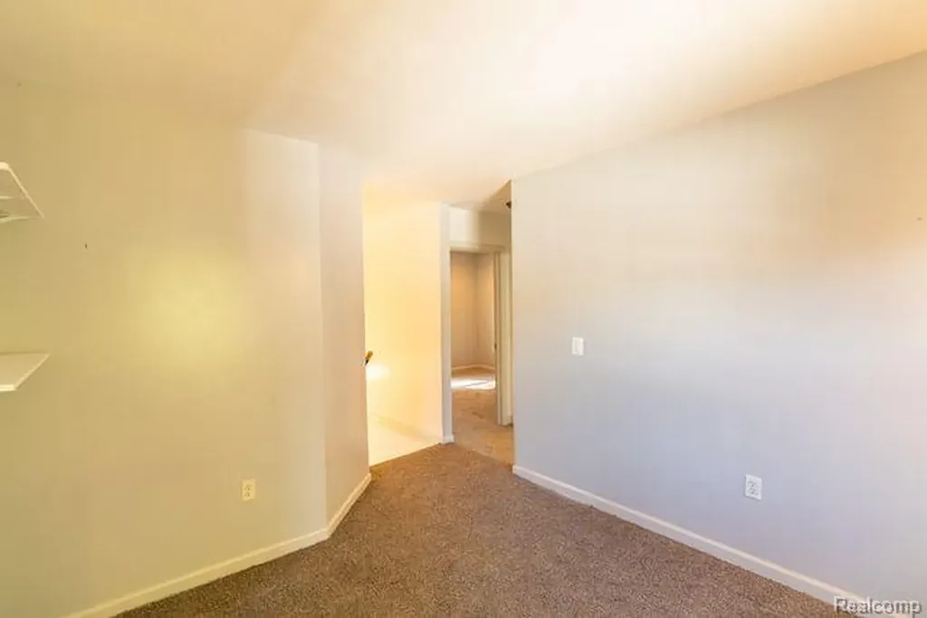 22105 Ridgeway Street St. Clair Shores City MI 48080