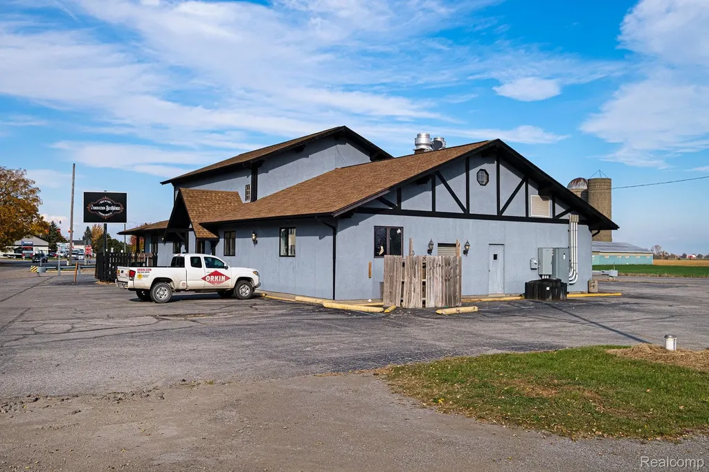 9264 Saginaw Road Denmark Township MI 48758