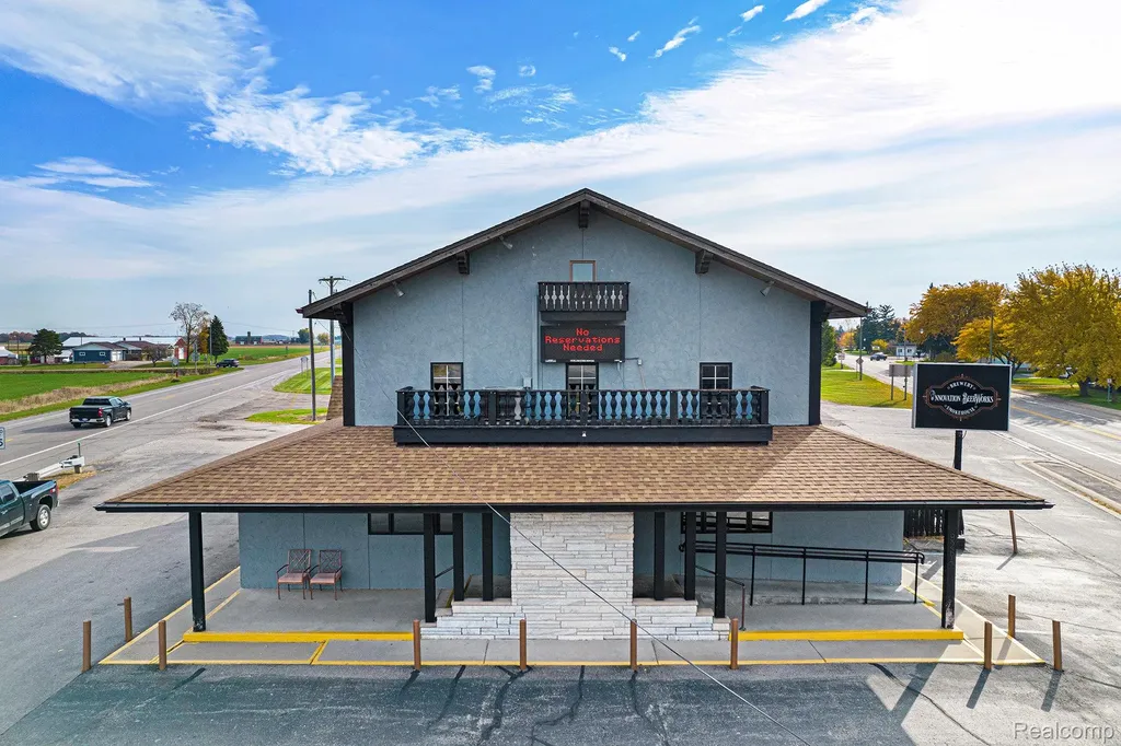 9264 Saginaw Road Denmark Township MI 48758