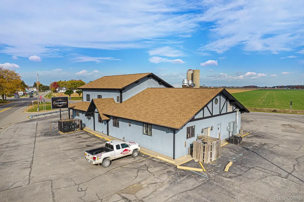 9264 Saginaw Road Denmark Township MI 48758
