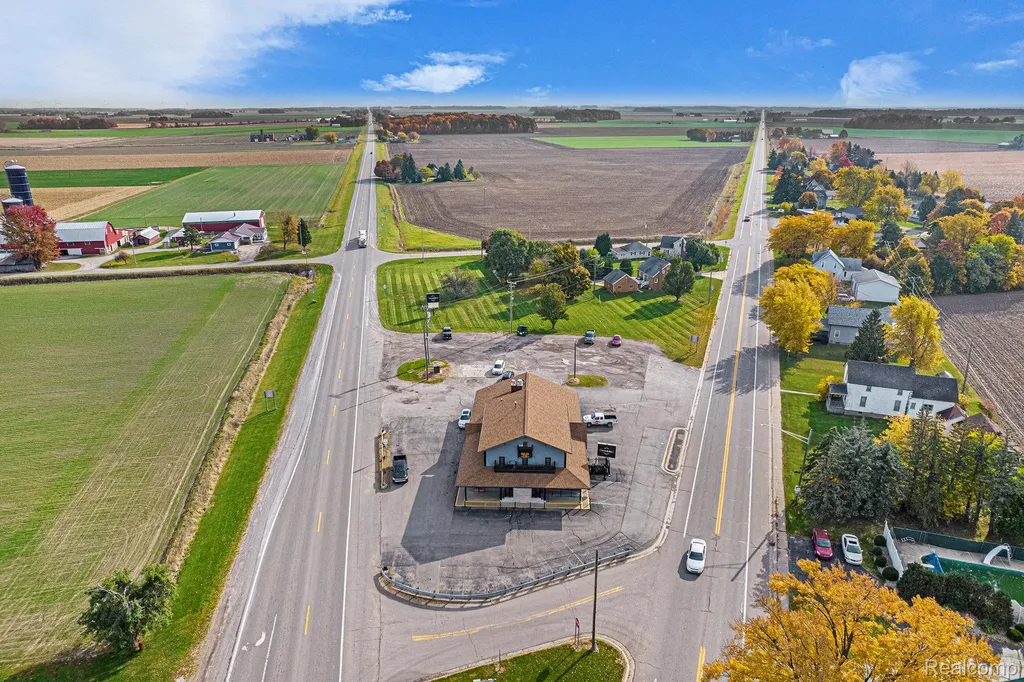 9264 Saginaw Road Denmark Township MI 48758