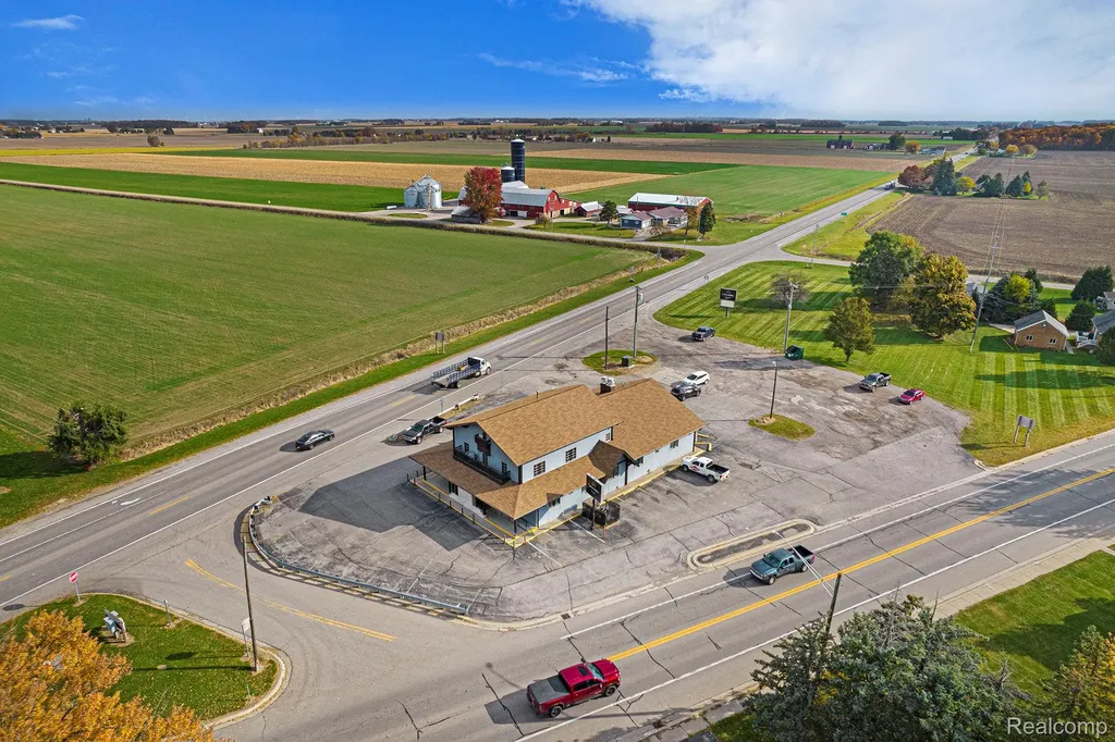 9264 Saginaw Road Denmark Township MI 48758
