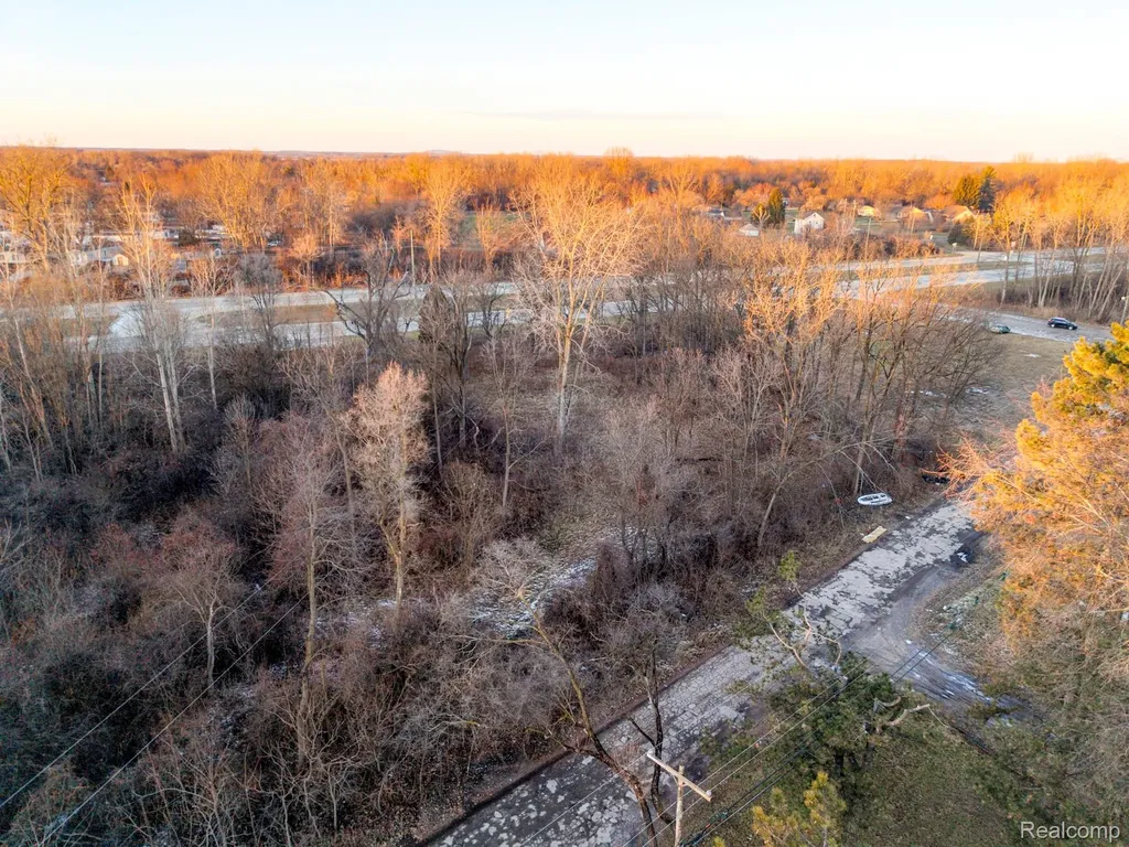 50841 Michigan Avenue Van Buren Charter Township MI 48111