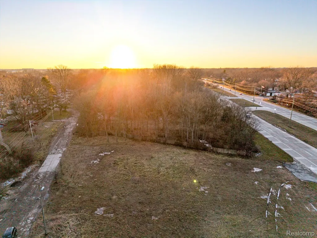 50841 Michigan Avenue Van Buren Charter Township MI 48111