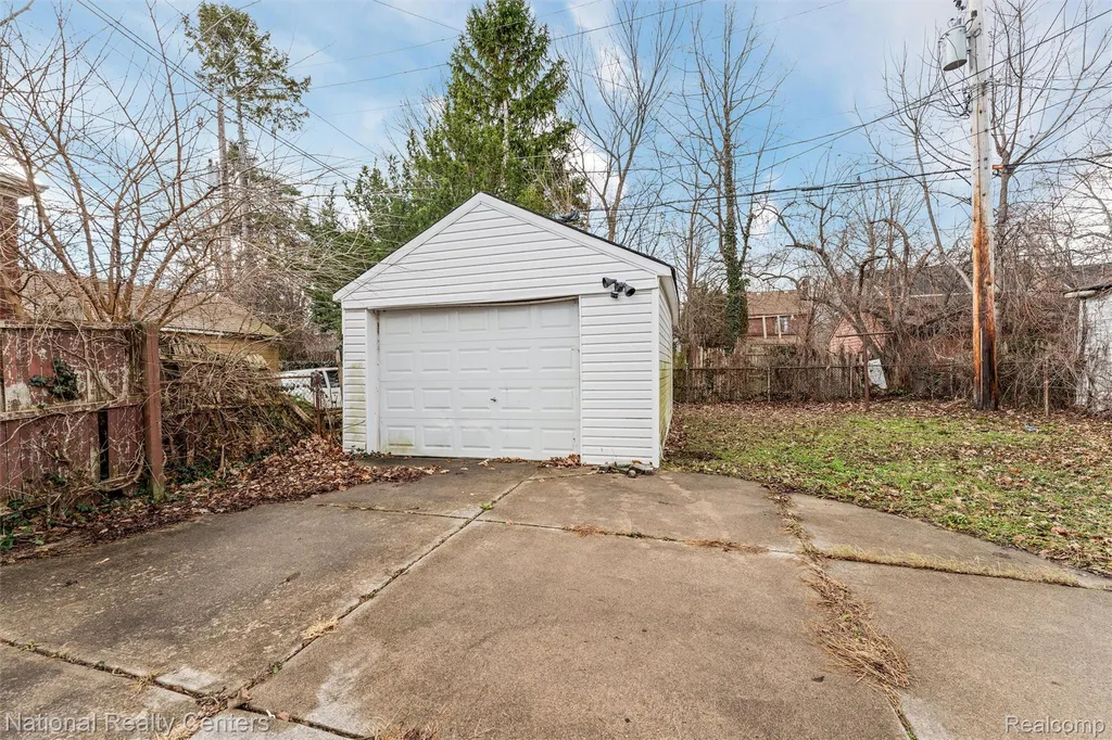 5525 Cadieux Road Detroit City MI 48224