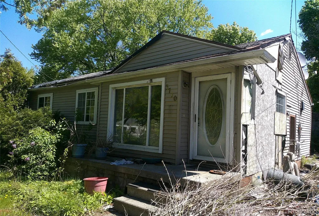 3710 Kellar Avenue Flint City MI 48504