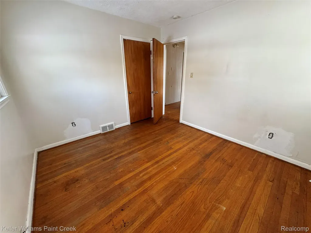 29142 Rosewood Street Inkster City MI 48141